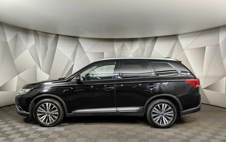 Mitsubishi Outlander III рестайлинг 3, 2018 год, 1 549 000 рублей, 5 фотография