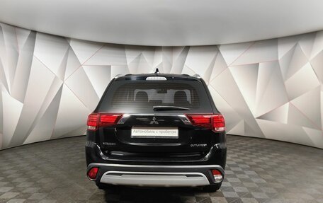 Mitsubishi Outlander III рестайлинг 3, 2018 год, 1 549 000 рублей, 8 фотография