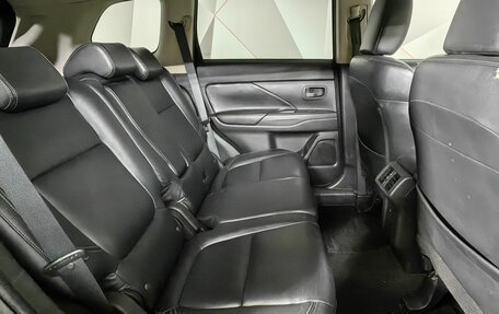 Mitsubishi Outlander III рестайлинг 3, 2018 год, 1 549 000 рублей, 15 фотография