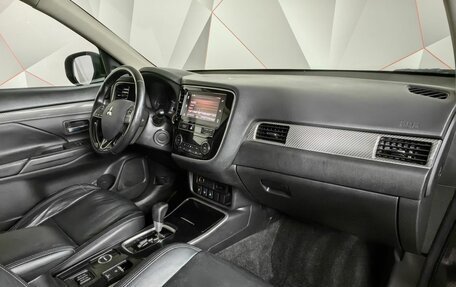 Mitsubishi Outlander III рестайлинг 3, 2018 год, 1 549 000 рублей, 12 фотография