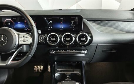 Mercedes-Benz GLA, 2020 год, 3 300 000 рублей, 12 фотография