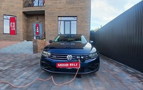 Volkswagen Passat B8 рестайлинг, 2020 год, 2 350 000 рублей, 11 фотография