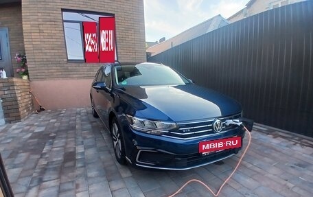 Volkswagen Passat B8 рестайлинг, 2020 год, 2 350 000 рублей, 10 фотография