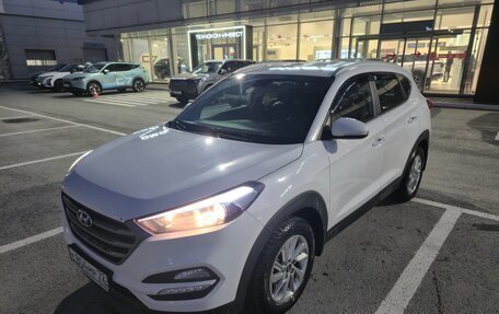 Hyundai Tucson III, 2018 год, 1 690 000 рублей, 2 фотография