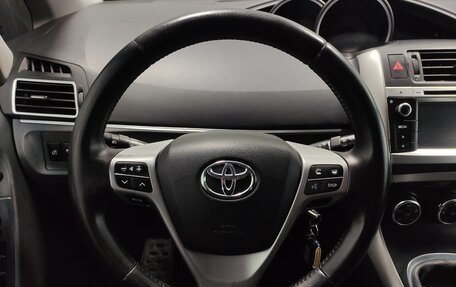 Toyota Verso I, 2013 год, 1 160 000 рублей, 7 фотография