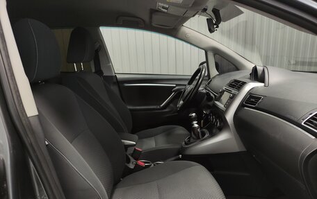 Toyota Verso I, 2013 год, 1 160 000 рублей, 9 фотография