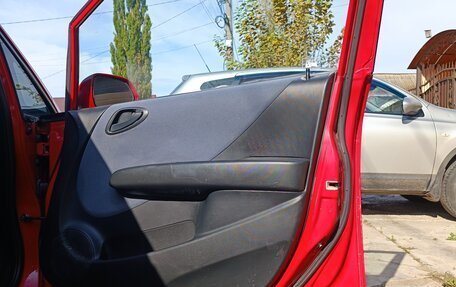 Honda Jazz I рестайлинг, 2007 год, 560 000 рублей, 28 фотография