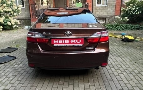 Toyota Camry, 2017 год, 2 000 000 рублей, 2 фотография