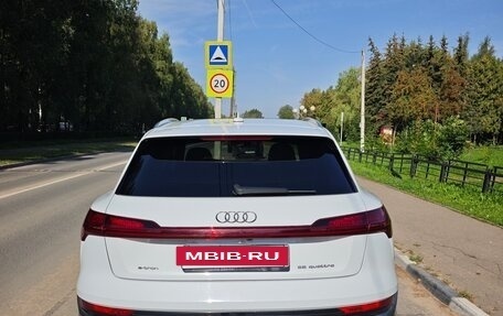 Audi e-tron I, 2019 год, 3 650 000 рублей, 2 фотография