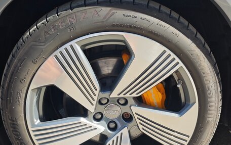 Audi e-tron I, 2019 год, 3 650 000 рублей, 9 фотография