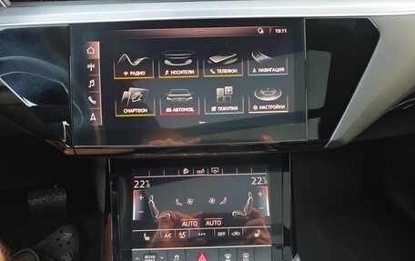 Audi e-tron I, 2019 год, 3 650 000 рублей, 23 фотография