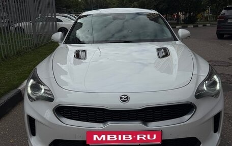 KIA Stinger I, 2018 год, 1 950 000 рублей, 2 фотография