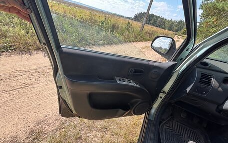 Hyundai Matrix I рестайлинг, 2002 год, 145 000 рублей, 19 фотография