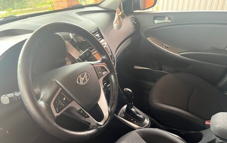 Hyundai Solaris II рестайлинг, 2015 год, 850 000 рублей, 7 фотография