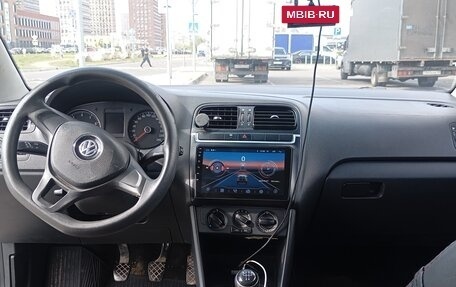 Volkswagen Polo VI (EU Market), 2016 год, 450 000 рублей, 8 фотография