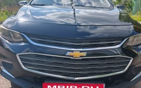 Chevrolet Malibu IX, 2016 год, 1 690 000 рублей, 2 фотография