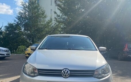 Volkswagen Polo VI (EU Market), 2014 год, 800 000 рублей, 1 фотография