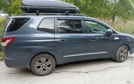 SsangYong Stavic, 2014 год, 1 666 000 рублей, 17 фотография