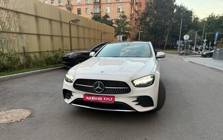 Mercedes-Benz E-Класс, 2022 год, 5 500 000 рублей, 1 фотография