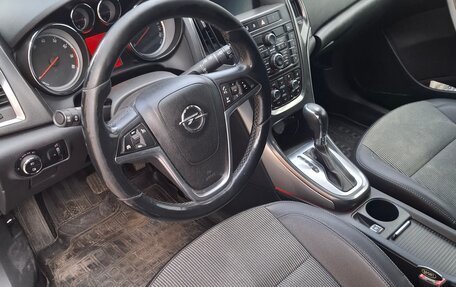 Opel Astra J, 2011 год, 750 000 рублей, 1 фотография