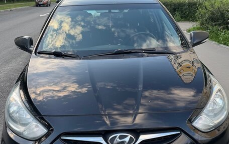 Hyundai Solaris II рестайлинг, 2012 год, 1 200 000 рублей, 1 фотография