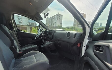 Peugeot Partner II рестайлинг 2, 2011 год, 800 000 рублей, 10 фотография