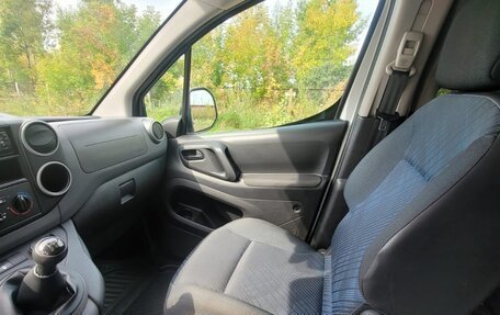 Peugeot Partner II рестайлинг 2, 2011 год, 800 000 рублей, 5 фотография