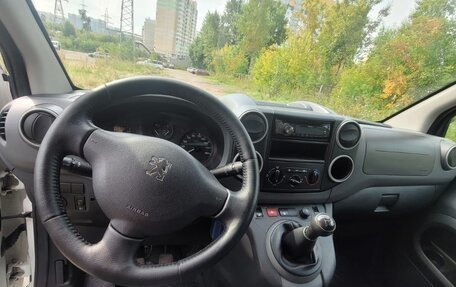 Peugeot Partner II рестайлинг 2, 2011 год, 800 000 рублей, 12 фотография