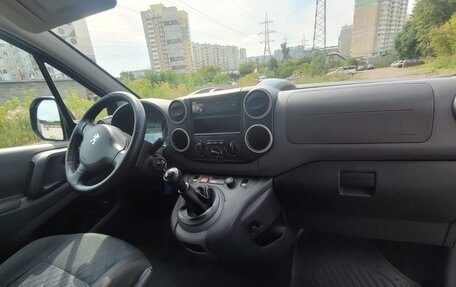 Peugeot Partner II рестайлинг 2, 2011 год, 800 000 рублей, 14 фотография
