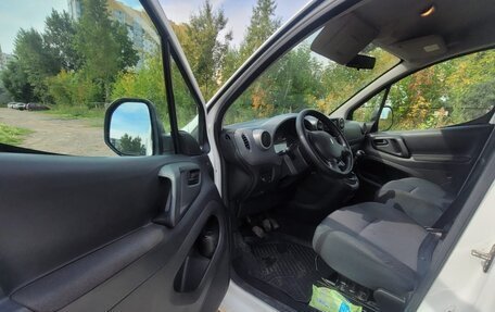 Peugeot Partner II рестайлинг 2, 2011 год, 800 000 рублей, 19 фотография