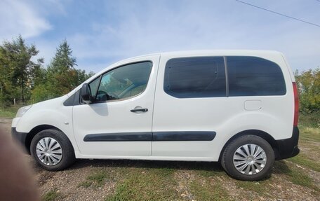 Peugeot Partner II рестайлинг 2, 2011 год, 800 000 рублей, 28 фотография