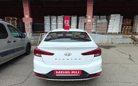 Hyundai Elantra VI рестайлинг, 2019 год, 1 350 000 рублей, 3 фотография