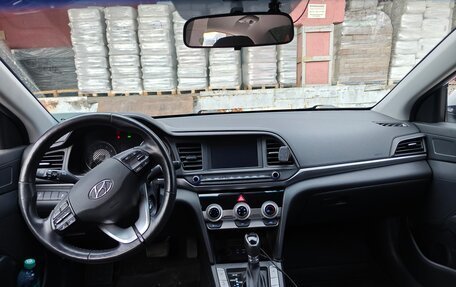 Hyundai Elantra VI рестайлинг, 2019 год, 1 350 000 рублей, 5 фотография