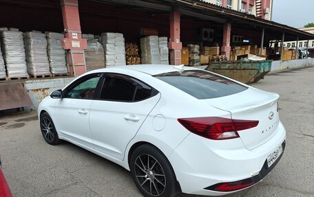 Hyundai Elantra VI рестайлинг, 2019 год, 1 350 000 рублей, 4 фотография