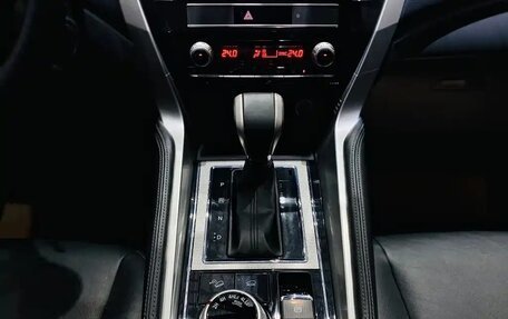 Mitsubishi Pajero Sport III рестайлинг, 2020 год, 2 970 000 рублей, 9 фотография