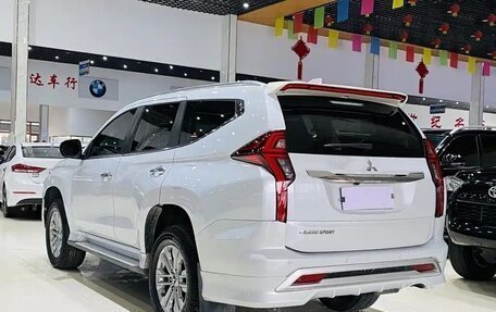 Mitsubishi Pajero Sport III рестайлинг, 2020 год, 2 970 000 рублей, 14 фотография