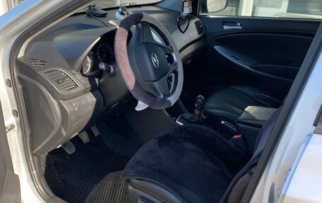 Hyundai Solaris II рестайлинг, 2014 год, 750 000 рублей, 9 фотография