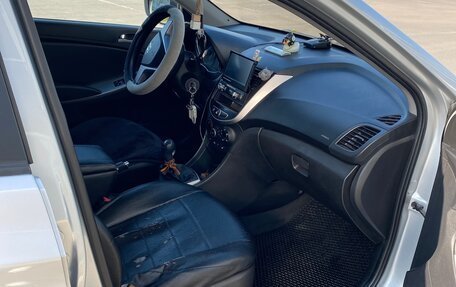 Hyundai Solaris II рестайлинг, 2014 год, 750 000 рублей, 11 фотография