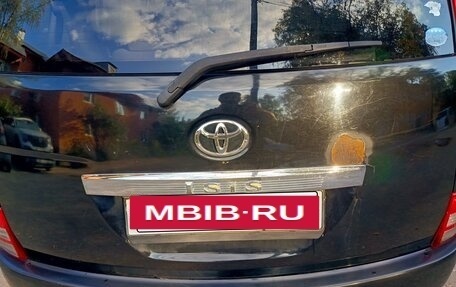 Toyota ISis I, 2005 год, 999 999 рублей, 16 фотография