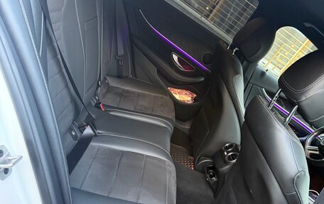 Mercedes-Benz E-Класс, 2022 год, 5 500 000 рублей, 6 фотография