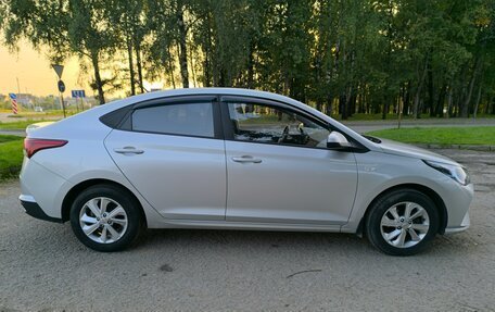 Hyundai Solaris II рестайлинг, 2021 год, 1 550 000 рублей, 3 фотография