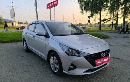 Hyundai Solaris II рестайлинг, 2021 год, 1 550 000 рублей, 8 фотография