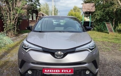 Toyota C-HR I рестайлинг, 2018 год, 2 680 000 рублей, 1 фотография