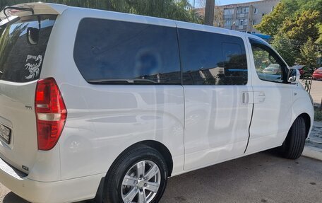 Hyundai Grand Starex Grand Starex I рестайлинг 2, 2012 год, 2 150 000 рублей, 2 фотография