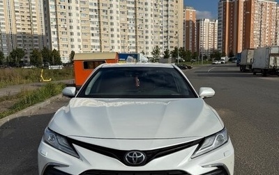 Toyota Camry, 2021 год, 3 300 000 рублей, 1 фотография