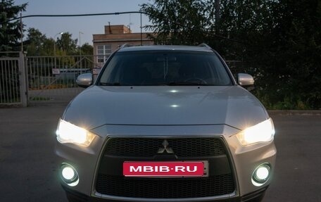 Mitsubishi Outlander III рестайлинг 3, 2010 год, 1 050 000 рублей, 1 фотография