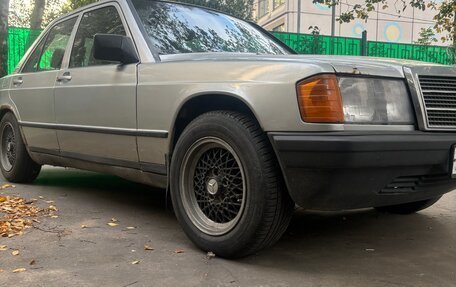 Mercedes-Benz 190 (W201), 1987 год, 260 000 рублей, 2 фотография
