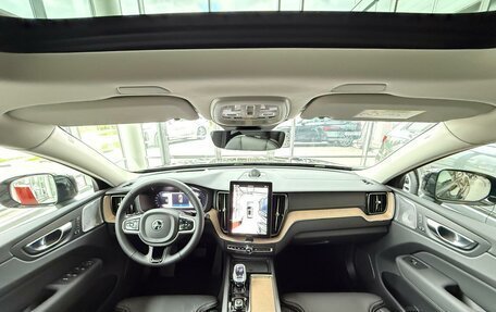 Volvo XC60 II, 2025 год, 9 500 000 рублей, 7 фотография