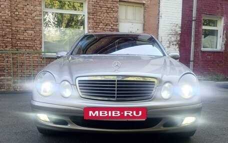 Mercedes-Benz E-Класс, 2004 год, 1 000 000 рублей, 2 фотография