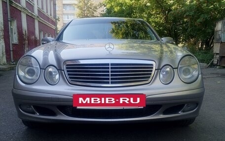 Mercedes-Benz E-Класс, 2004 год, 1 000 000 рублей, 8 фотография